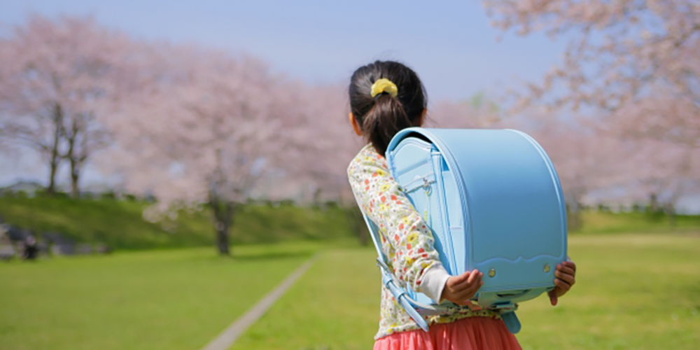 通学中の小学生