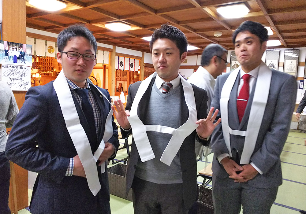 微妙な三人